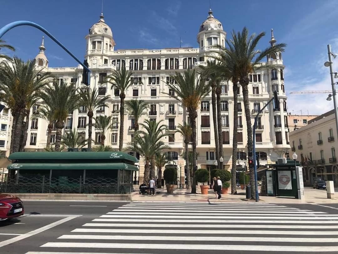 Apartamento Casaturis Con Vistas A La Playa Del Postiguet A103 Leilighet Alicante Eksteriør bilde